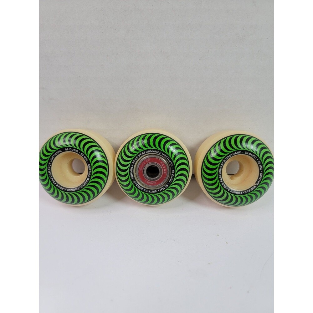 Spitfire Formula Four Classic Wheels 52mm 99 Duro Lot of 3 + Bones REDS Bearing